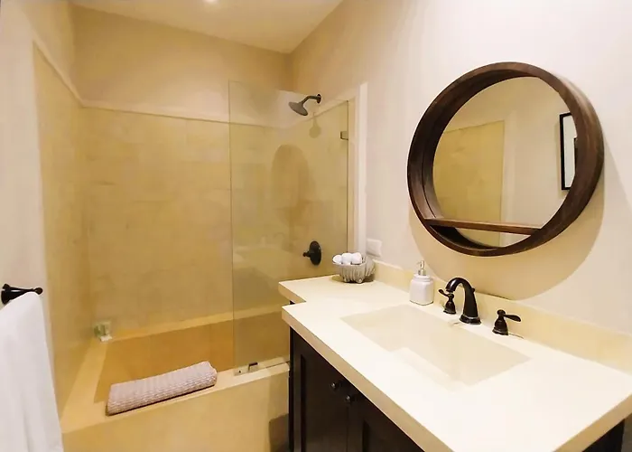 Catalinas Loft - For Up To 4 People Just Steps From The *